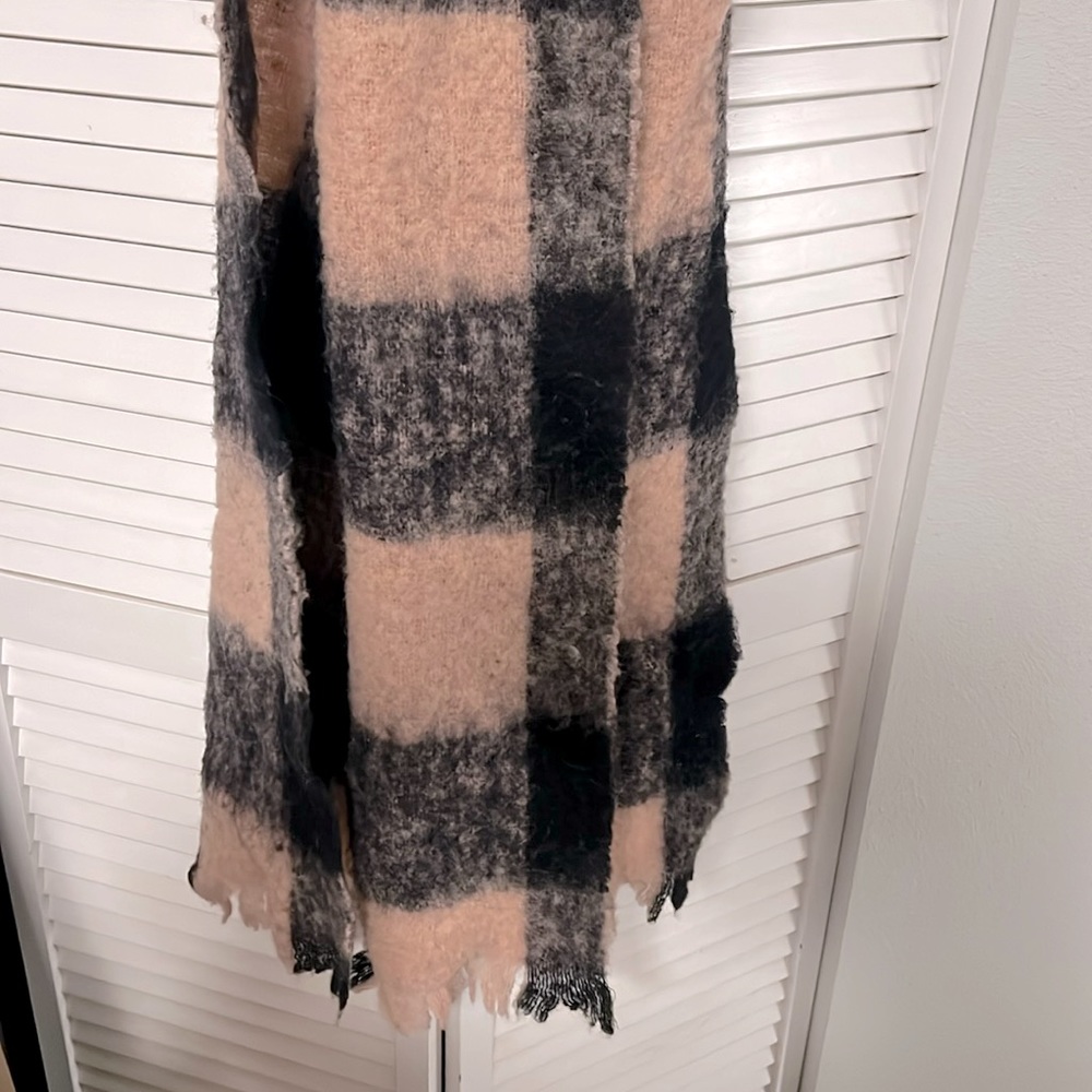 Cozy Oversized Wool Scarf